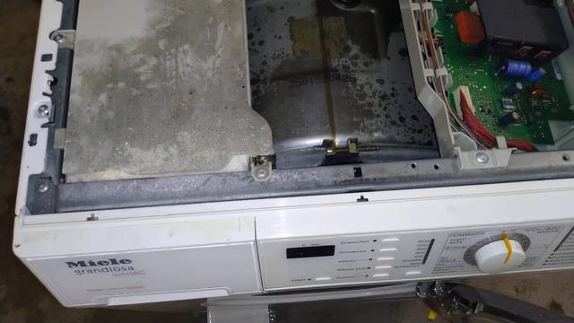 Стиральная машина Miele Grandiosa hundert. Внешний осмотр стиралки. смотреть онлайн