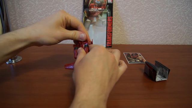 Обзор Hasbro Transformers Generation Combiner Wars Powerglide смотреть онлайн