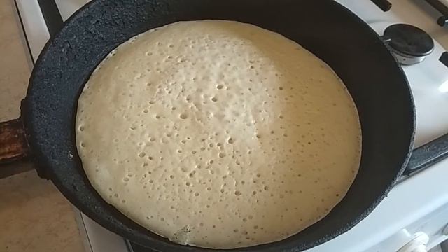Таких блинов Вы точно не ели! Дрожжевые блины с авокадо и красной рыбой (малосоленый лосось)