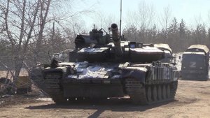 Российские военные передали трофейную технику киев...виков подразделениям народной милиции ЛНР и ДНР