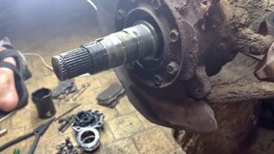 Toyota Land Cruiser 80-105. Замена передних тормозных дисков