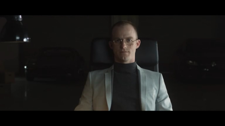 ганнибал лектор хопкинс. идеальный негодяй. идеальный злодей. том хиддлстон реклама. том хиддлстон за рулем.