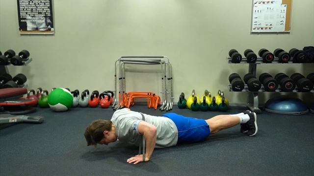 Отжимания с резиновой петлей/ Band push ups смотреть онлайн