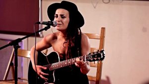 Cesaria Evora–Tiempo y silencio  (by Masha Salieri)