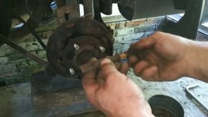 Подшипник задней ступицы Митсубиси Галант 7. Причина люфта, устранение.