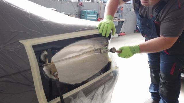 Ремонт автомобиля. жестянка и раздавка заднего крыла на BMW, Car repair смотреть онлайн