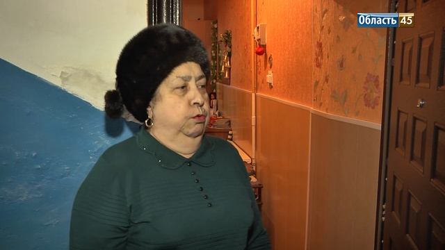 Дыры вместо потолка: курганцы более месяца ждут выполнения обещаний смотреть онлайн