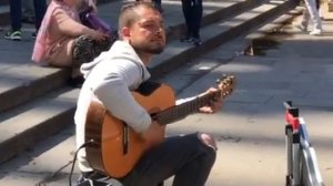 Barcelona Street Guitar 4-13-2017