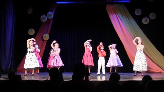 Студия Эстрадного вокала КОНФЕТТИ Мама группа Конфетти смотреть онлайн