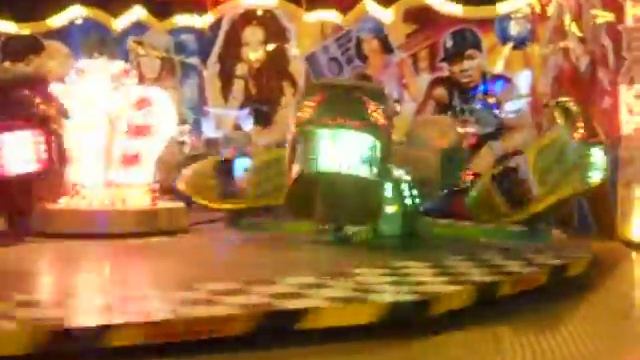 Архипо-Осиповка.20 августа 2014 Парк "Малибу" аттракцион "BREAK DANCE" смотреть онлайн