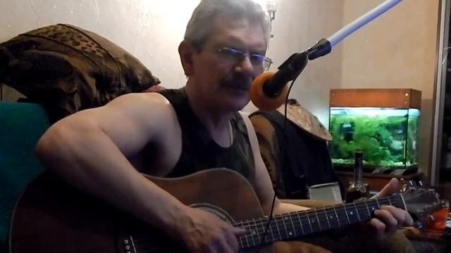 С деревьев листья опадают