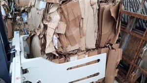 Киповый захват для вилочного погрузчика в деле