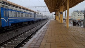 Электропоезд ЭР9Тм-801 "имени Евгения Володько" региональных линий эконом-класса на о.п. Лебяжий.