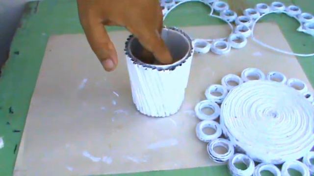 Newspaper Crafts Pen Holder,DIY pencil holder with newspaper crafts