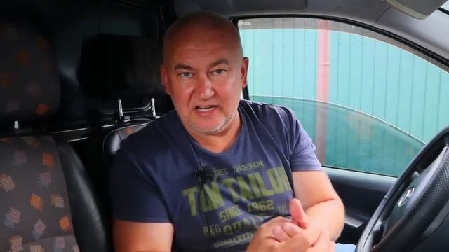 Для чего опытные автомобилисты опускают шланг сопуна под машину