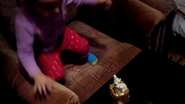 Алёнка кидает монетки в свою копилочку 11.2019 смотреть онлайн