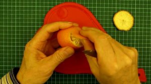 Лайфхак как почистить своими руками мандарин красиво / Life hacking removing the peel with mandarin