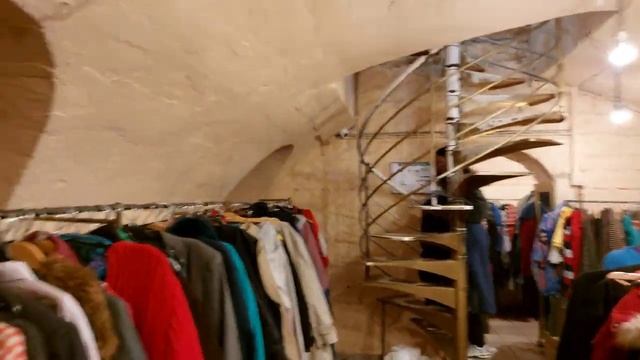 VLOG. Весенний Париж, завтрак, секонд хенды и самый лучший круассан ? смотреть онлайн