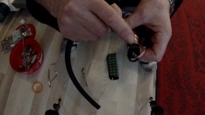 Катушка для рыбалки с рогаткой и дротиками. пробуем сделать.