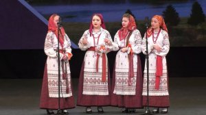 1. «Всколыхнулось синее море» 2. «Кого нету, того девки жаль» 3. Плясовая «Я гуляю, во гульбе»