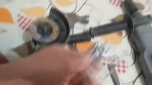 Плитка. Как удалить краску со стены. Все способы. Лучший способ - это цепью.