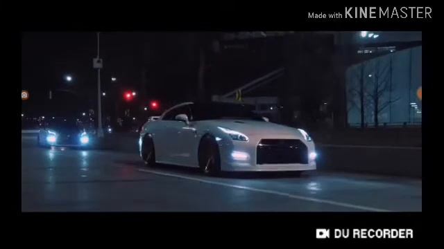 NiSSAN GTR смотреть онлайн