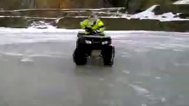 Дрифт на льду! смотреть онлайн