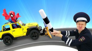 Видео машинки - Человек паук и инспектор Фёдор на Дороге! - Весёлые игры гонки для мальчиков