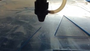 Лазерная резка акрила