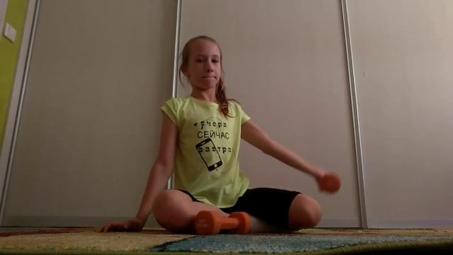 Восстанавливаю гибкость и силу. Как разминаются профессиональные акробаты. Видео ПОЛИНКА-КАЛИНКА! смотреть онлайн