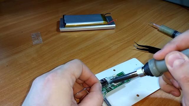 Качество сборки дешёвых повербанков (Power Bank). Провалились USB разъемы. Ремонт