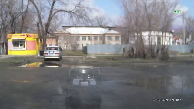 Блондинка сдает назад на Разина, Бийск. смотреть онлайн