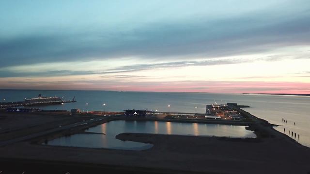 Закат в Питере. Съемка дроном DJI Mavic Pro.