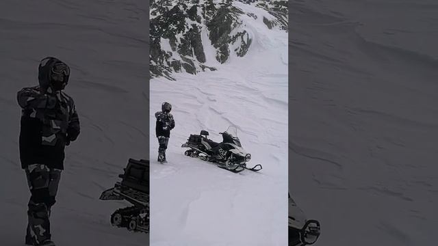 Снегоходы в горах - Северный Рисчорр #shortsvideo #hibiny #skidoo #brp #tundra #summit #khibiny