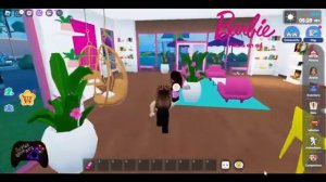 Livetopia Barbie Dream House & Polly Pocket Watermelon Compact (Roblox)