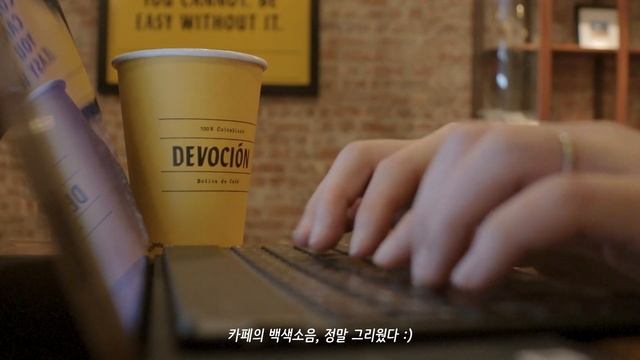 뉴욕 일상 브이로그 / 1년만에 카페에서 일하기, 올겨울 마지막 눈, 고양이 덕후의 언박싱, 집밥, 센트럴파크, 국제커플, 미국 프리랜서 직장인