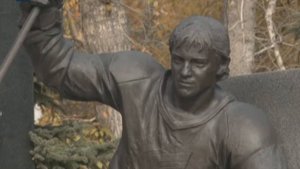 Коллеги по хоккейному клубу "Авангард" вспоминают Алексея Черепанова