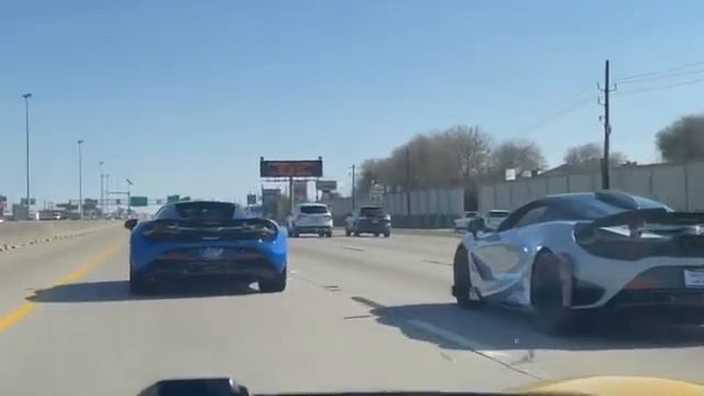 Mclaren 765LT vs Mclaren 720S смотреть онлайн