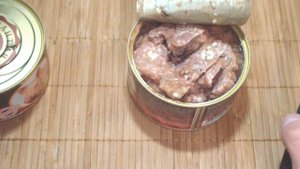 Обжор тушенок БАРС. Говядина и свинина.