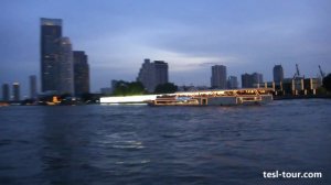 Вечереющий БАНГКОК: река Чаупхрая, прогулочные кораблики, небоскрёбы, музыка, закат и набережная