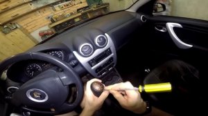 Снимаем/разбираем ручку КПП Renault Sandero Stepway 2013-2018 г.в.