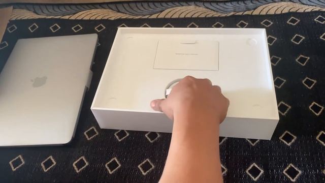 Apple Macbook Air (late 2020) M1 Silicon Chip Unboxing Ordered From Apple INDIA?? Website смотреть онлайн