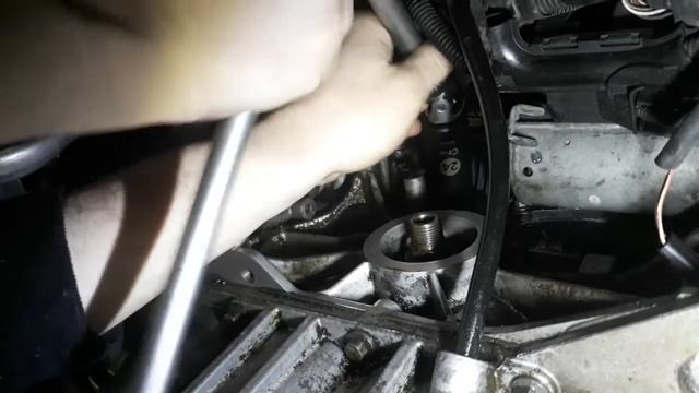 Ford Fusion- замена датчика давления маслаю 1 часть смотреть онлайн