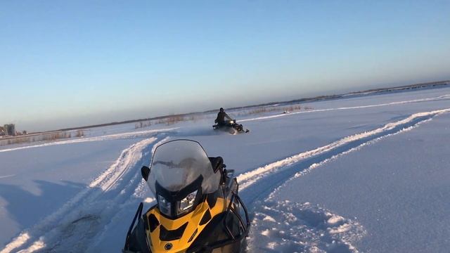 Покатушки на снегоходе смотреть онлайн