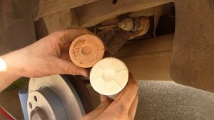 Citroen Xsara Picasso Replacing the Rear Suspension Bump Stops