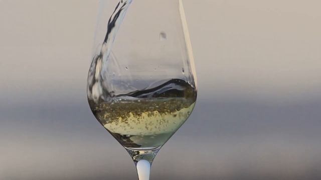 "Она сидела у окна" Алквиад. Читает Андрей Лукашенко смотреть онлайн