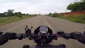Harley Street Rod 750 0 - 100 Drag and Braking test