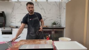 Pizza Peel Comparison and Cooking in The Ovana Pizza Oven