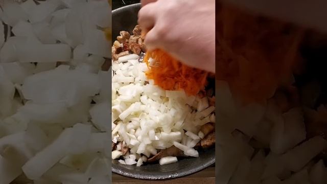 Перловая каша с мясом.