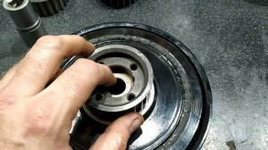 Почему алмазная шайба и 2000Nm! Зачем так тянуть болт колена на А6С4TDI?